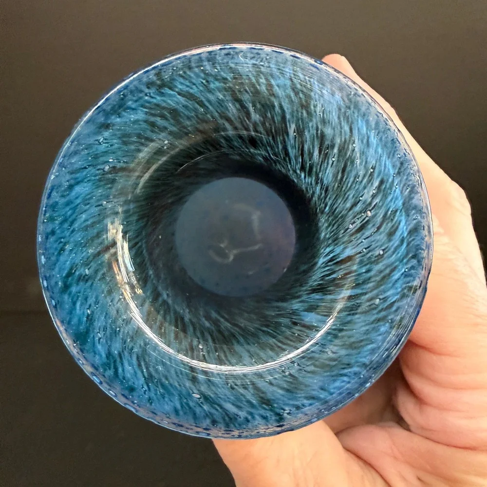 Signed Kosta Boda Art Glass Vase Deep Blue Kjell Engman 42653 4.5